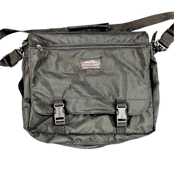 High Sierra Other - High Sierra Passport to Adventure laptop/messenger bag